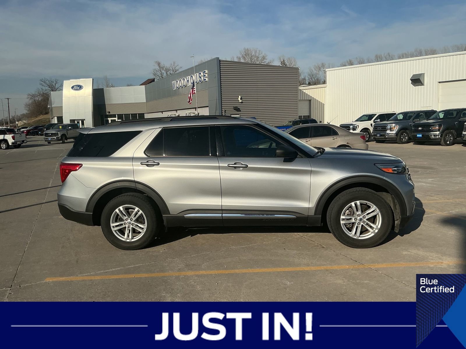 Certified 2020 Ford Explorer XLT w/ Equipment Group 202A image 3