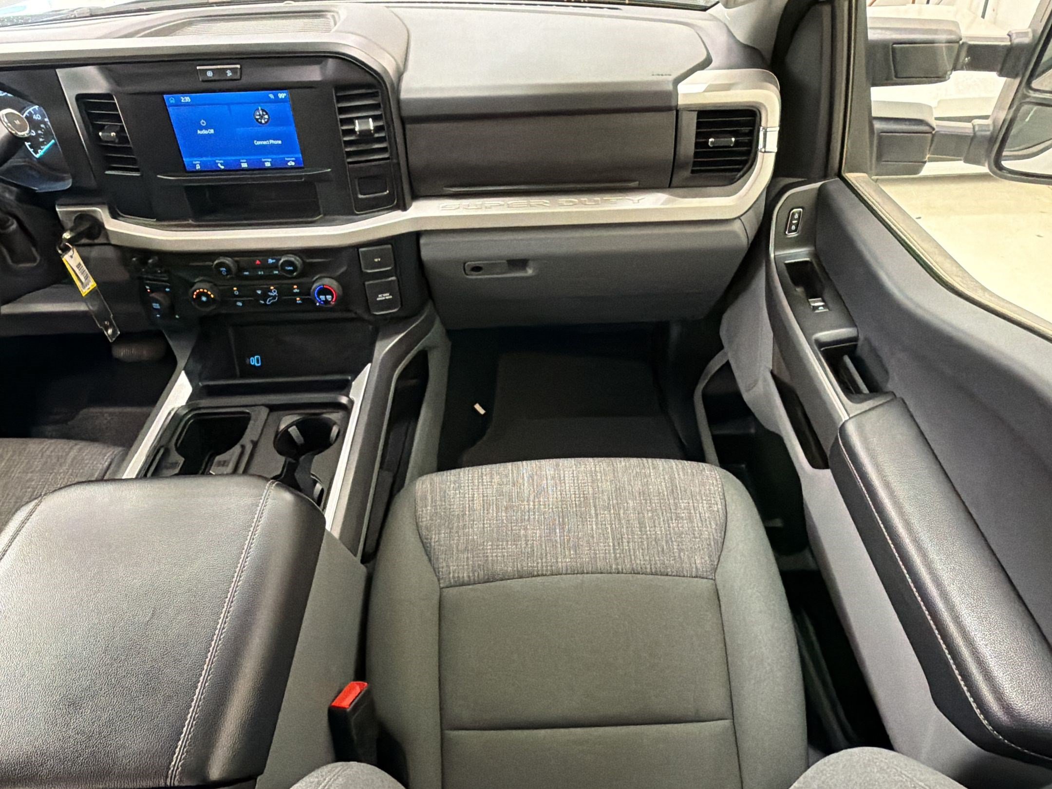 Certified 2025 Ford F250 XLT w/ FX4 Off-Road Package AWD/4WD image 28