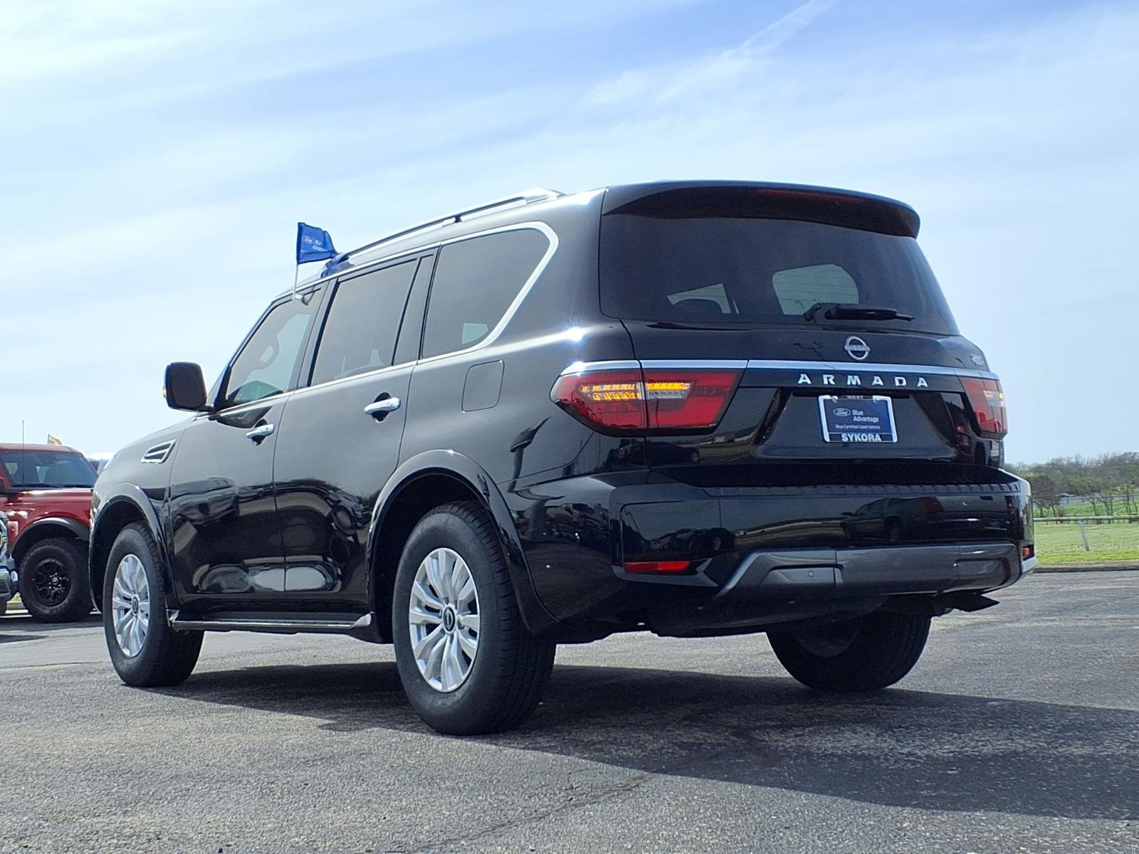 Used 2023 Nissan Armada SV w/ Cargo Package image 4