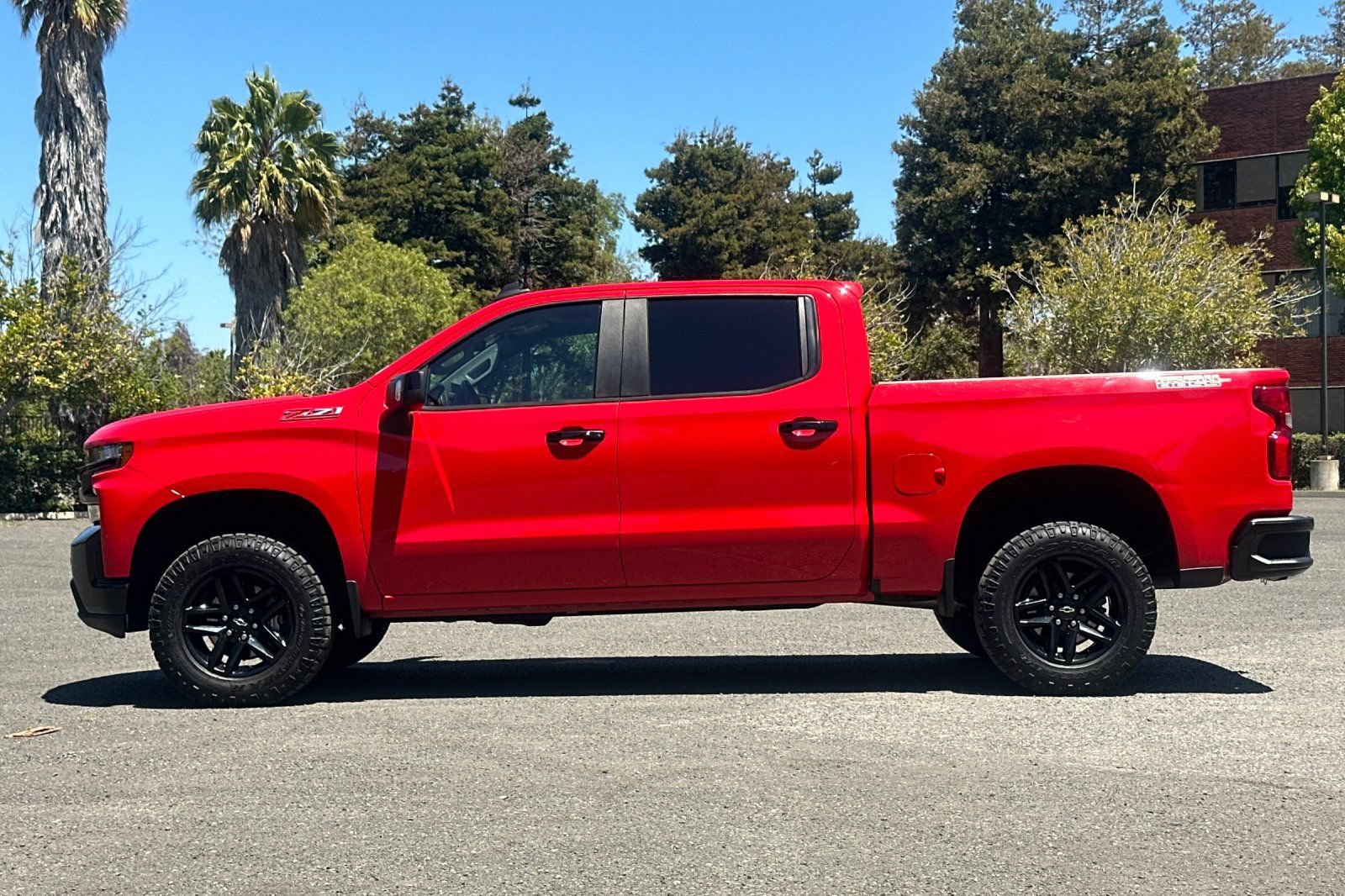 Used 2021 Chevrolet Silverado 1500 LT Trail Boss w/ Convenience Package II AWD/4WD image 7