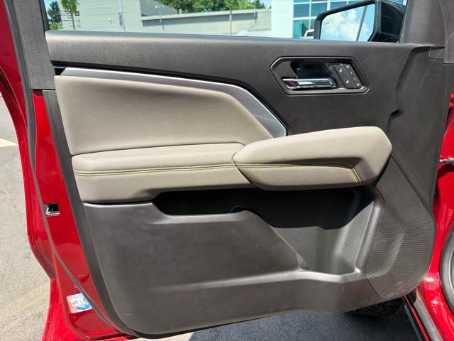 Used 2025 Chevrolet Colorado ZR2 w/ Technology Package AWD/4WD image 22