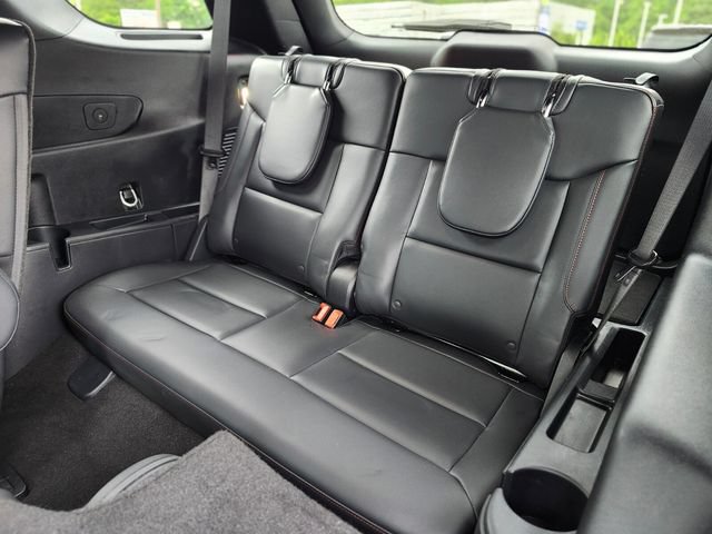 Certified 2025 Ford Explorer ST-Line w/ Premium Package AWD/4WD image 18