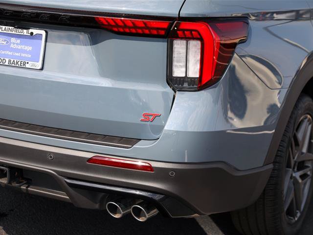 Certified 2025 Ford Explorer ST AWD/4WD image 12