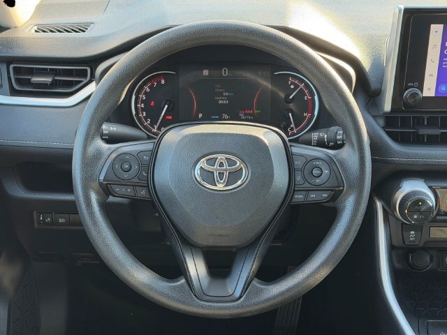 Used 2025 Toyota RAV4 XLE FWD image 7