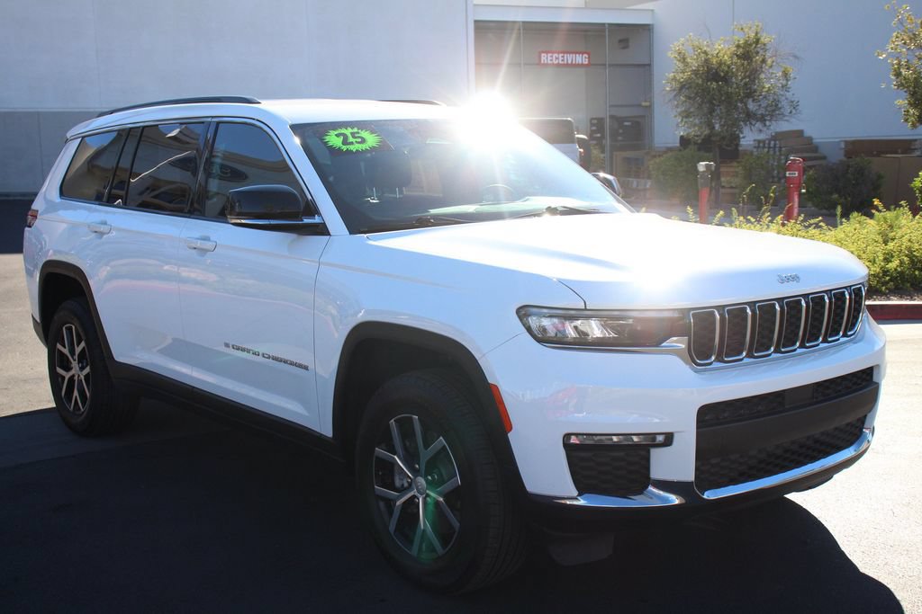Used 2025 Jeep Grand Cherokee L Limited AWD/4WD image 11