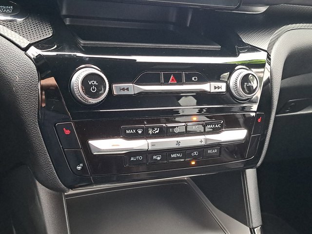 Certified 2022 Ford Explorer ST-Line w/ Class IV Trailer Tow Package image 30