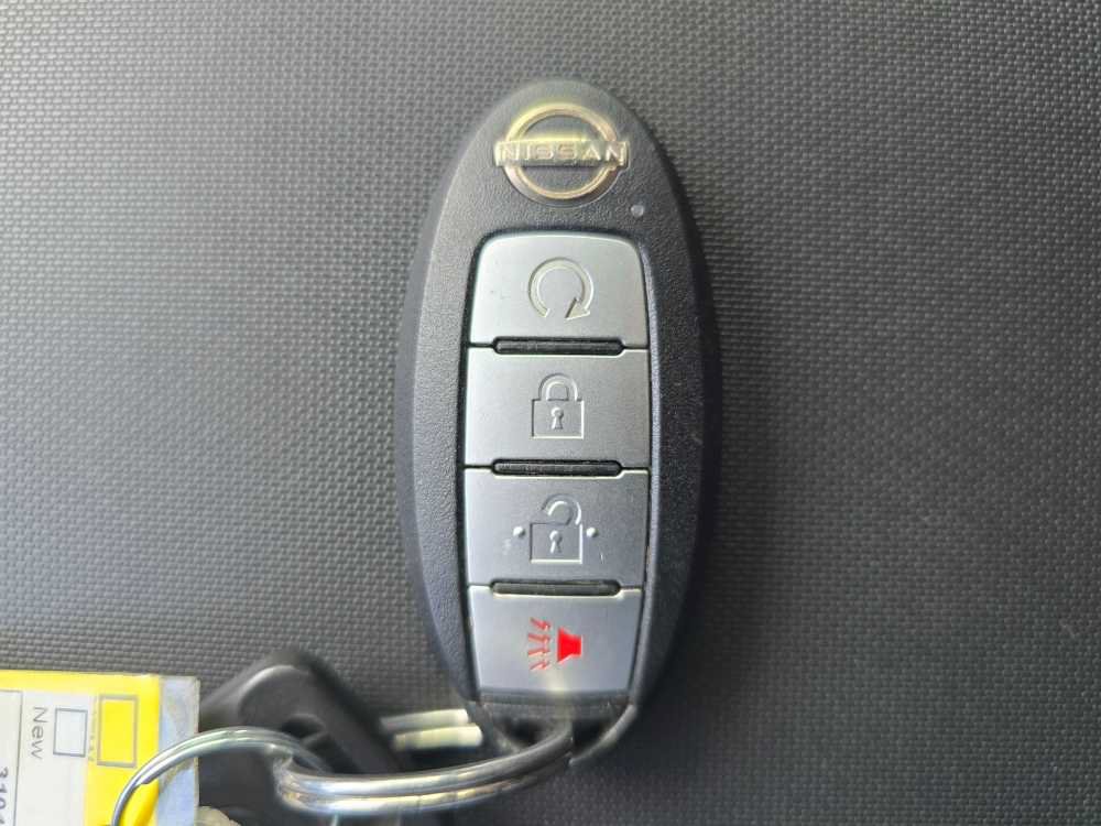 Used 2022 Nissan Frontier PRO-4X w/ Pro-4X Premium Package AWD/4WD image 22