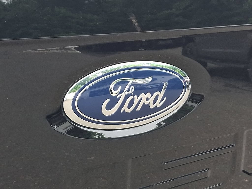 Certified 2023 Ford F150 Lariat w/ Equipment Group 502A High AWD/4WD image 31