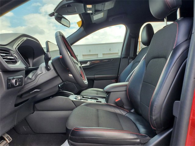 Certified 2023 Ford Escape ST-Line w/ Tech Pack #1 image 6