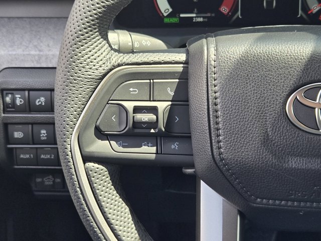 Used 2025 Toyota Tacoma Trailhunter image 27