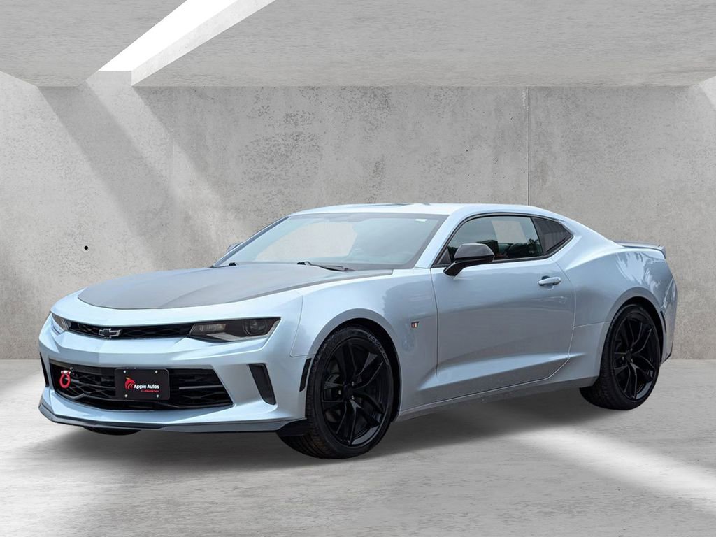 Used 2017 Chevrolet Camaro LT RWD image 6