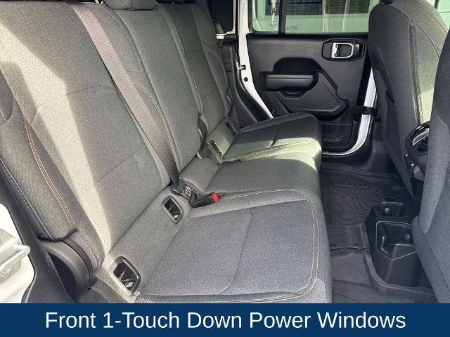 Used 2024 Jeep Gladiator Sport image 29