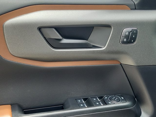Certified 2025 Ford Bronco Sport Outer Banks w/ Outer Banks Tech Package+ AWD/4WD image 19