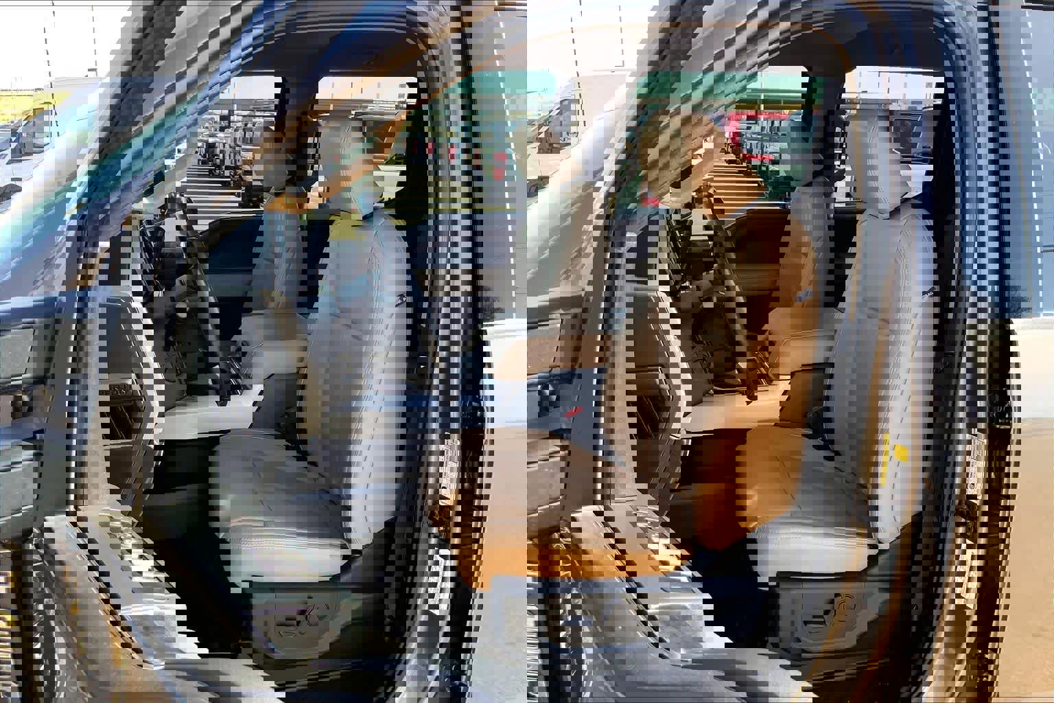 Certified 2022 Ford F250 Lariat w/ Lariat Ultimate Package image 9