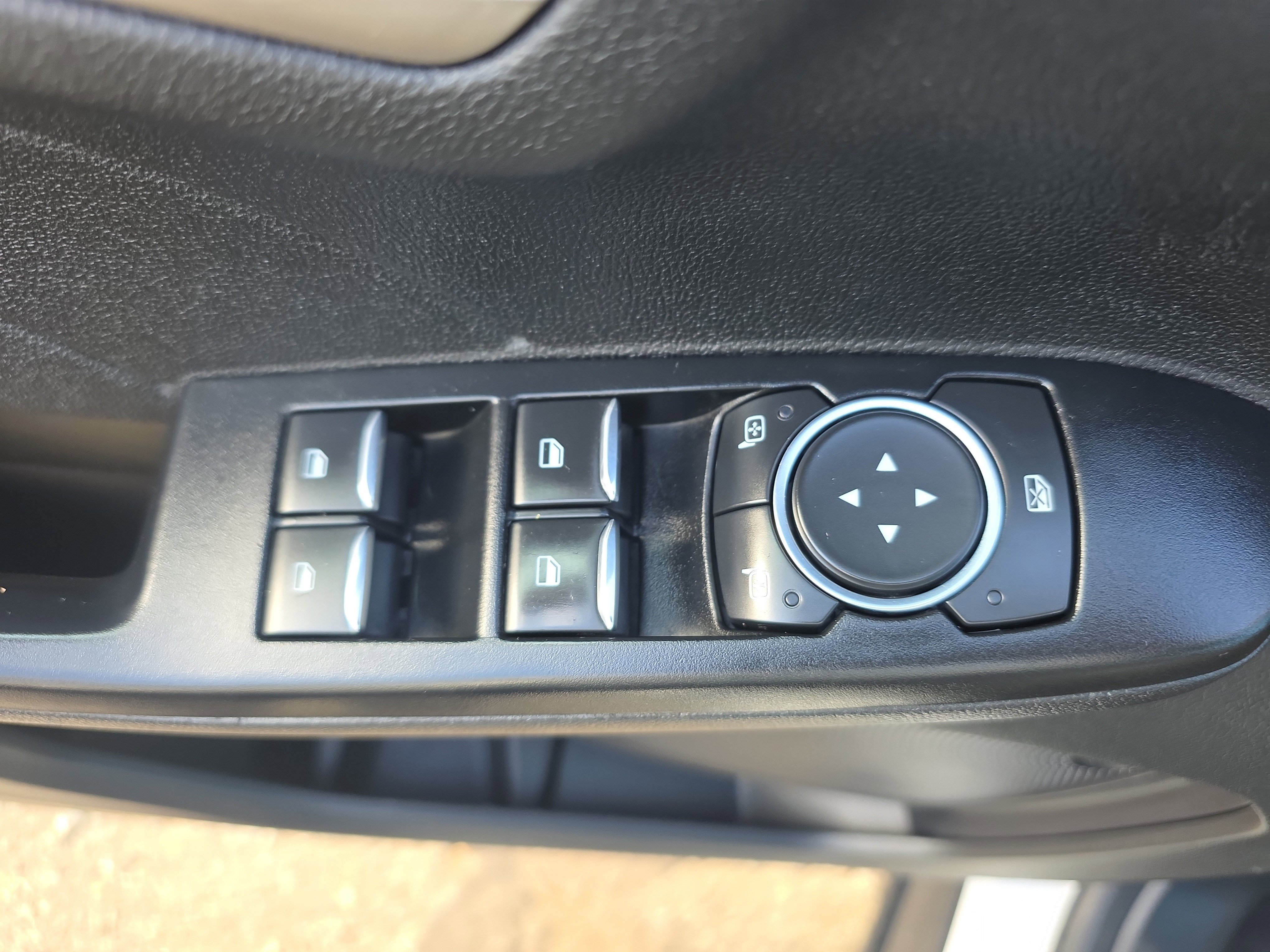 Certified 2022 Ford Escape SE w/ Cold Weather Package image 27