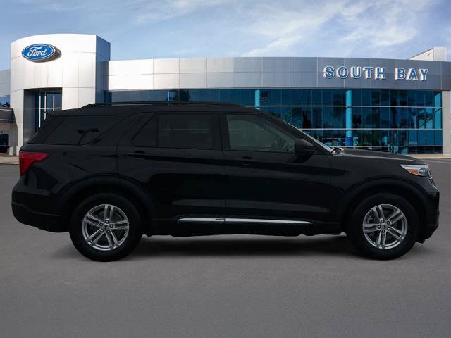 Certified 2023 Ford Explorer XLT w/ Equipment Group 202A RWD image 6