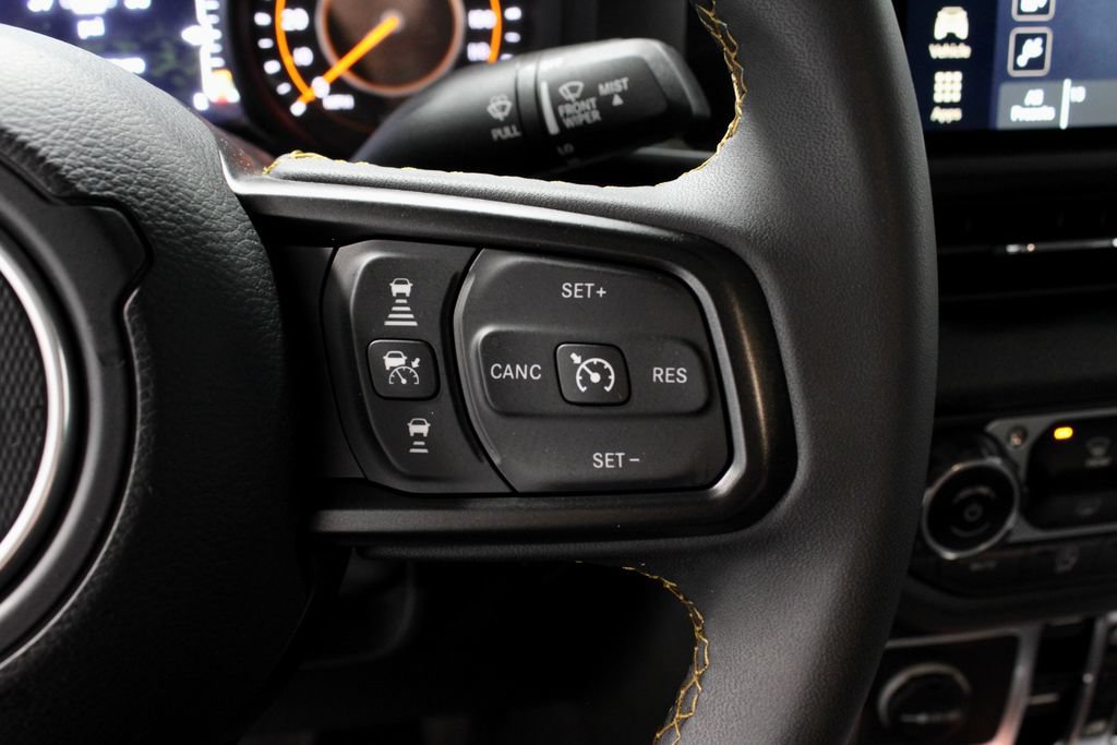 Used 2024 Jeep Gladiator Sport AWD/4WD image 30