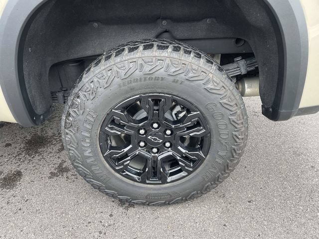 Used 2022 Chevrolet Silverado 1500 ZR2 w/ Technology Package AWD/4WD image 25