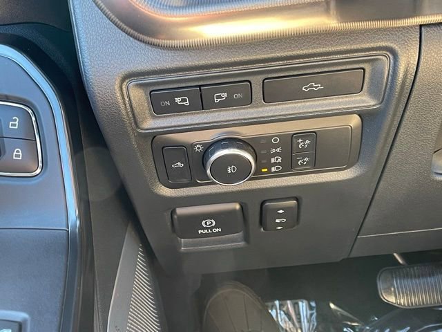 Certified 2021 Ford F150 Platinum w/ Equipment Group 701A High image 23