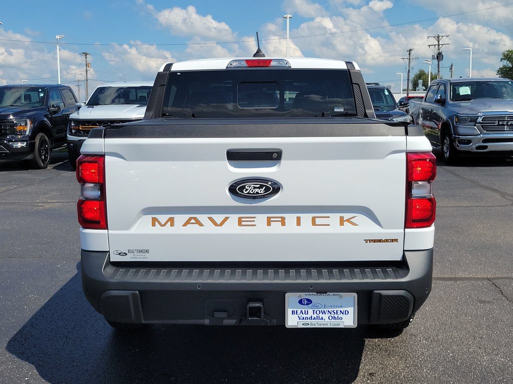 Certified 2025 Ford Maverick Tremor AWD/4WD image 5