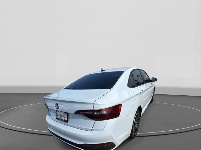 Used 2024 Volkswagen Jetta Sport image 2