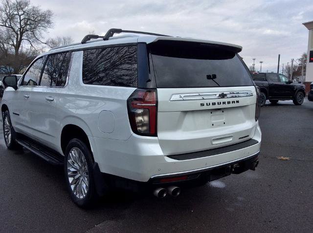 Used 2023 Chevrolet Suburban Premier image 8