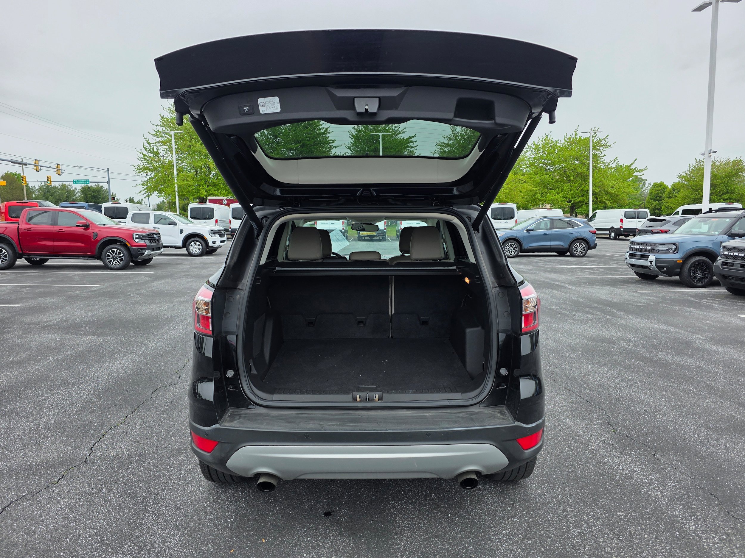 Certified 2018 Ford Escape Titanium AWD/4WD image 9