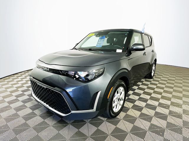 Used 2025 Kia Soul LX w/ LX Technology Package FWD image 6