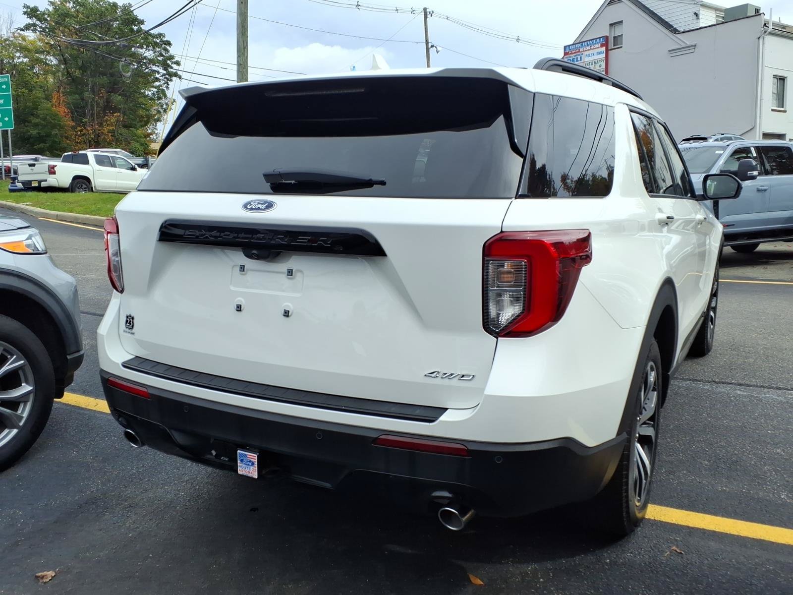 Certified 2023 Ford Explorer ST-Line w/ Class IV Trailer Tow Package AWD/4WD image 8