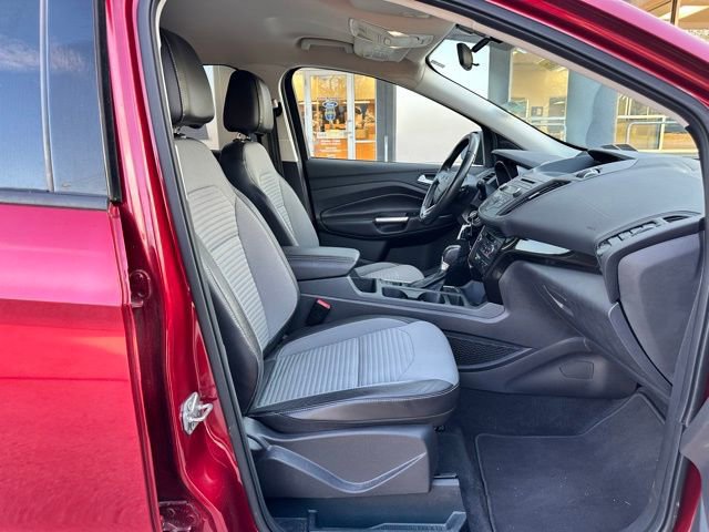 Certified 2017 Ford Escape SE w/ SE Sport Appearance Package AWD/4WD image 46