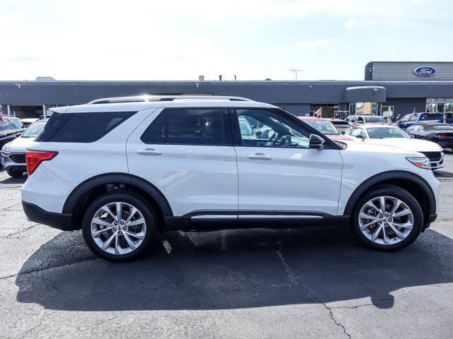 Certified 2023 Ford Explorer Platinum w/ Technology Package AWD/4WD image 10