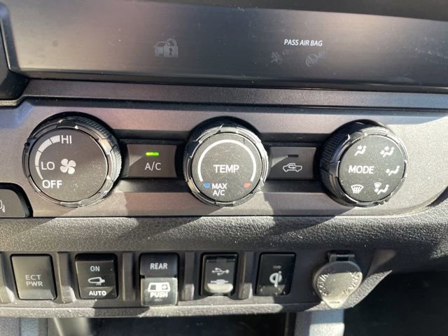 Used 2019 Toyota Tacoma TRD Off-Road image 23