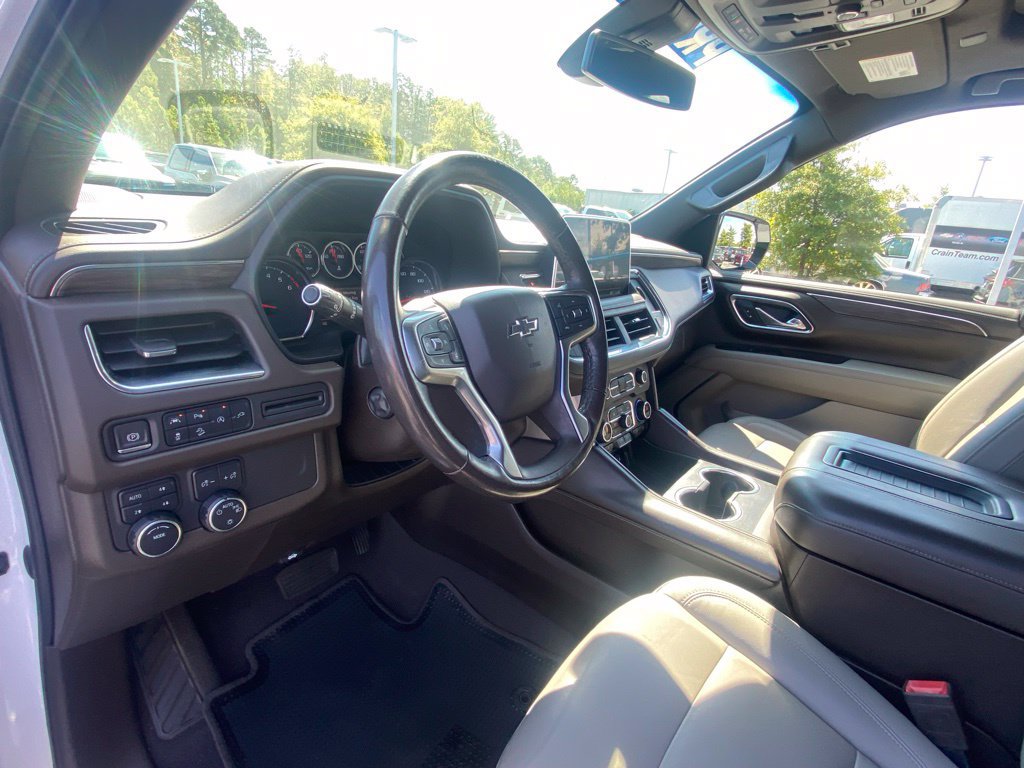 Used 2021 Chevrolet Tahoe Z71 w/ Luxury Package AWD/4WD image 9
