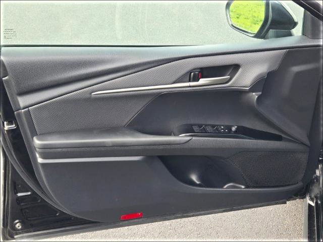 Used 2025 Toyota Camry SE FWD image 18