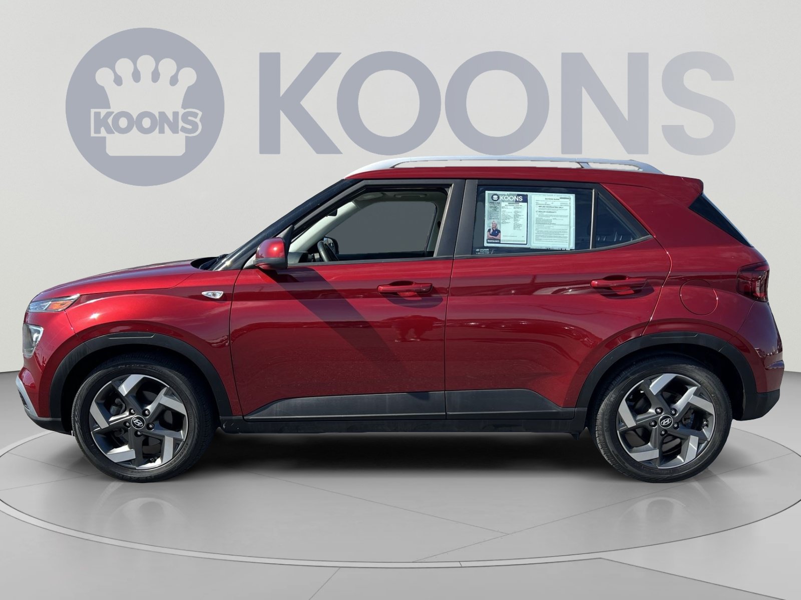 Used 2023 Hyundai Venue SEL w/ Cargo Package FWD image 2