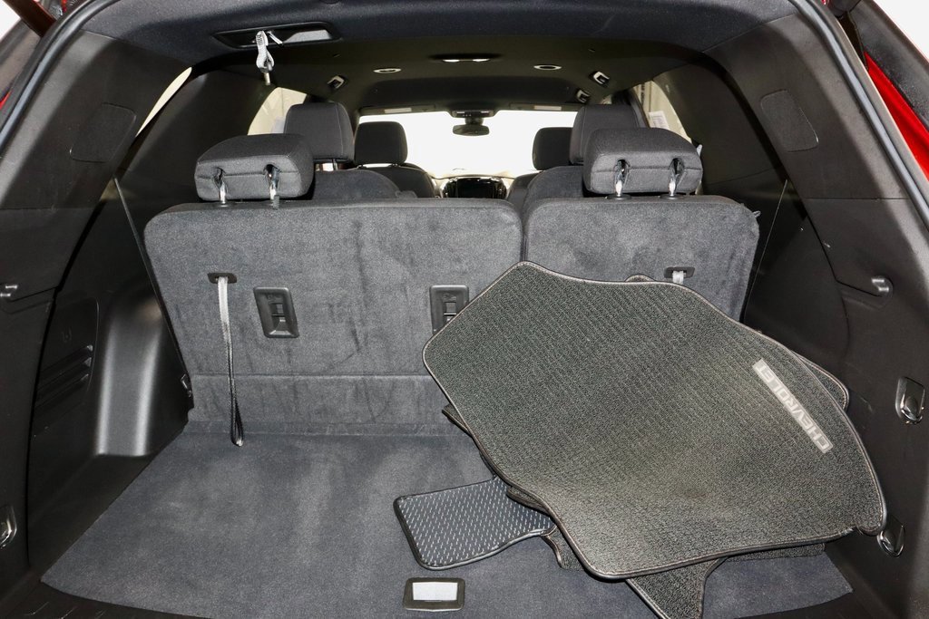 Used 2023 Chevrolet Traverse LT image 14