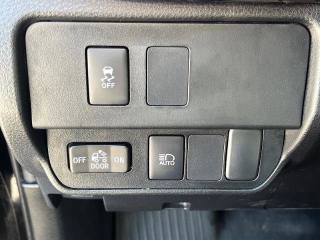 Used 2023 Toyota Tacoma SR AWD/4WD image 17