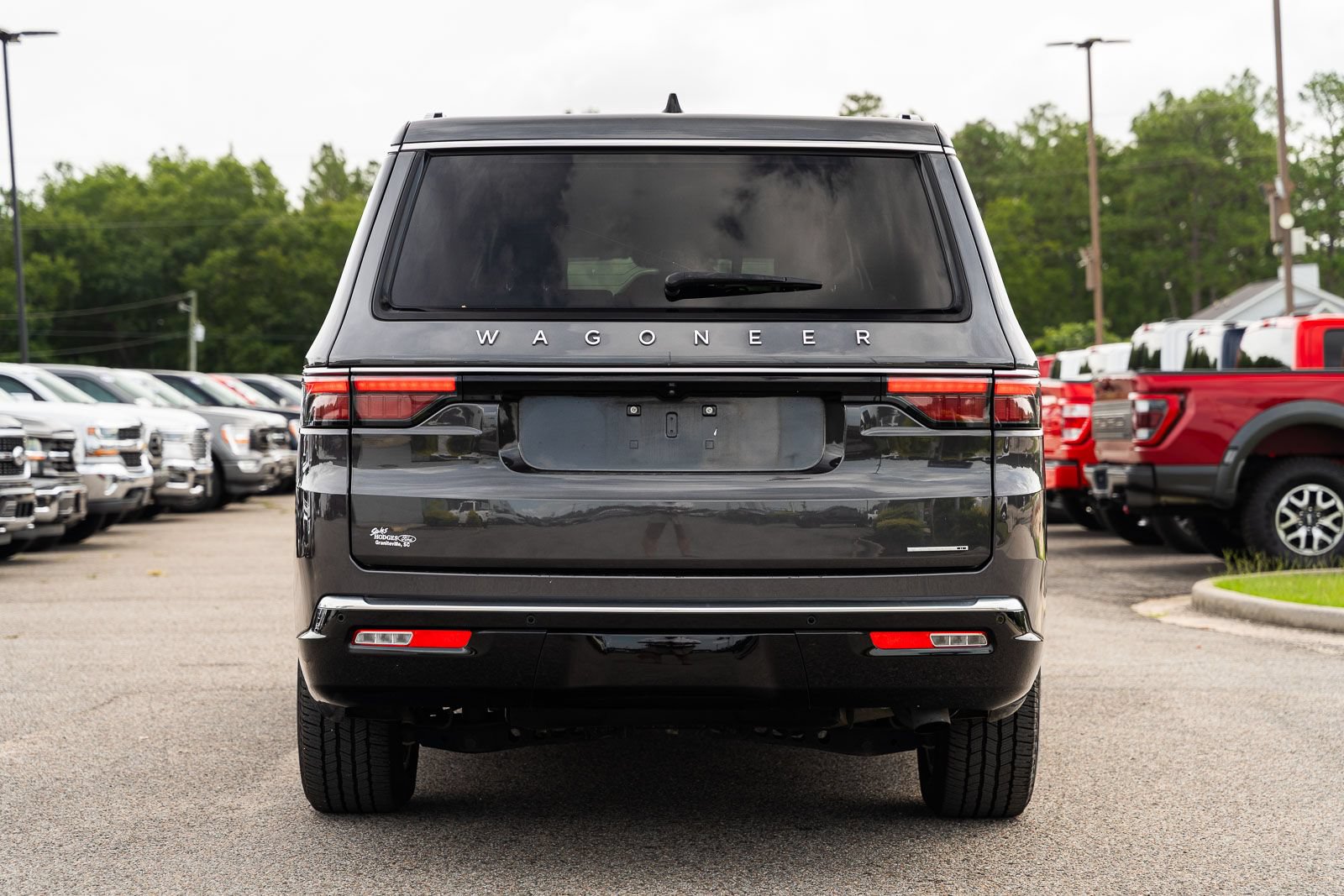 Used 2024 Jeep Wagoneer L Series II w/ Flexible Seating Group AWD/4WD image 6