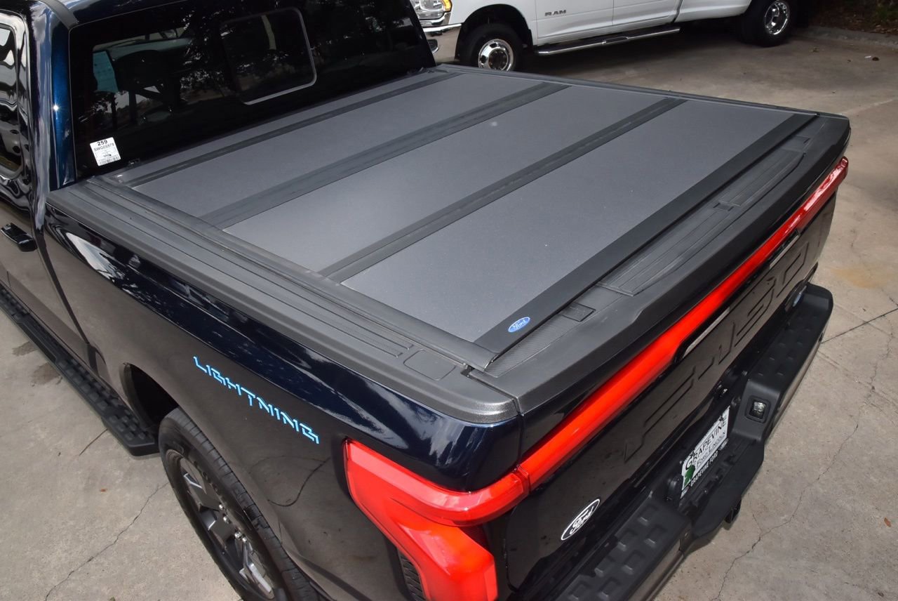 Certified 2025 Ford F150 Lightning Lariat AWD/4WD image 40