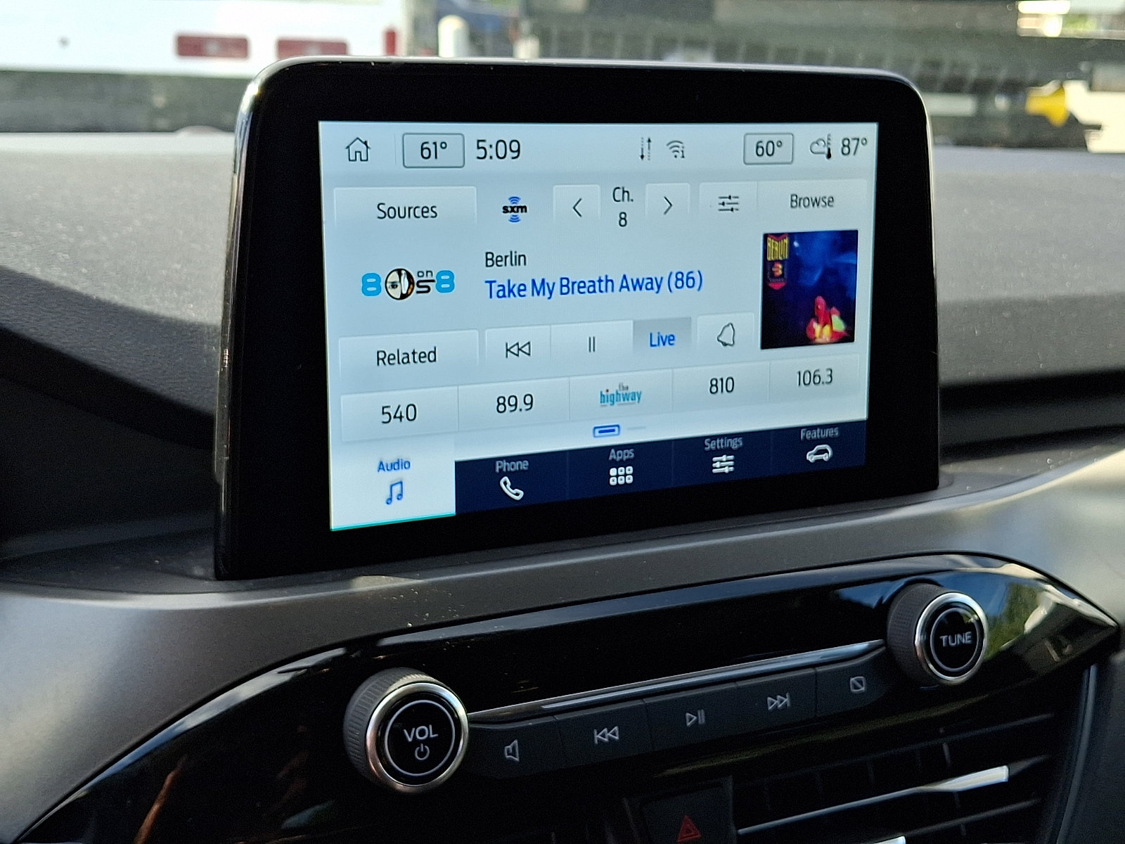 Certified 2023 Ford Escape Active AWD/4WD image 17