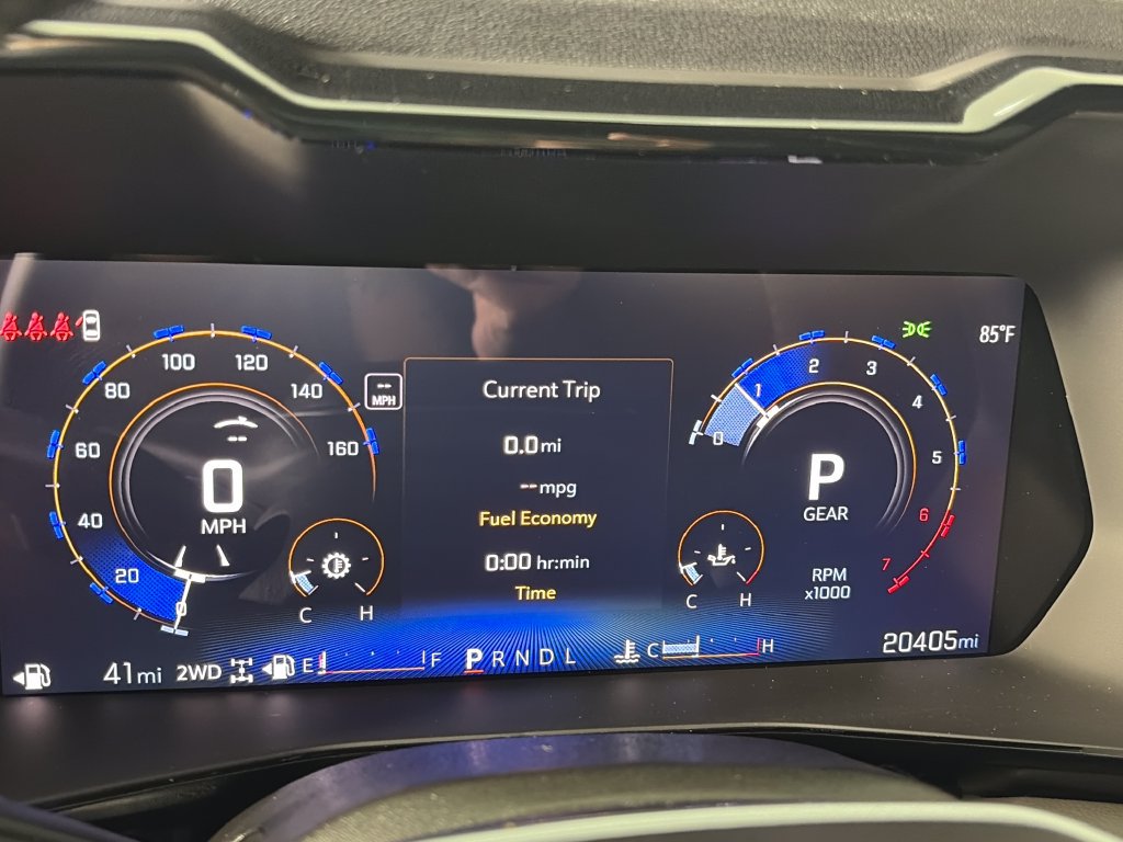 Used 2025 Chevrolet Colorado ZR2 w/ Technology Package AWD/4WD image 15