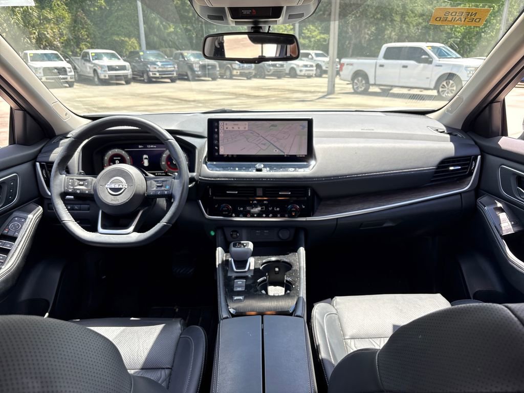 Used 2024 Nissan Rogue Platinum w/ Platinum Premium Package FWD image 7