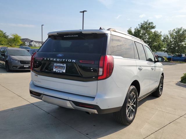 Certified 2025 Ford Expedition Platinum AWD/4WD image 3