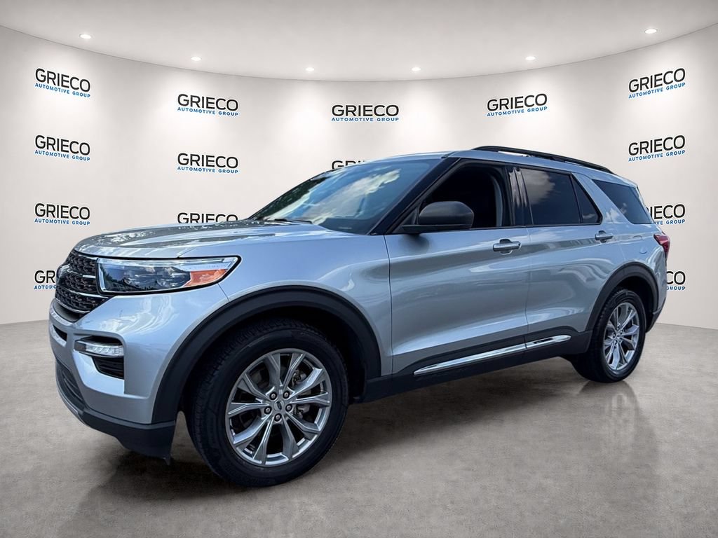 Certified 2023 Ford Explorer XLT w/ Equipment Group 202A RWD image 3