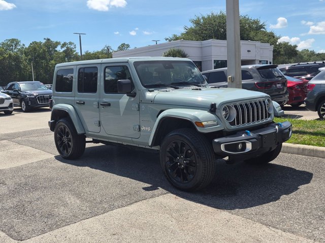 Used 2024 Jeep Wrangler Unlimited Sahara AWD/4WD image 4