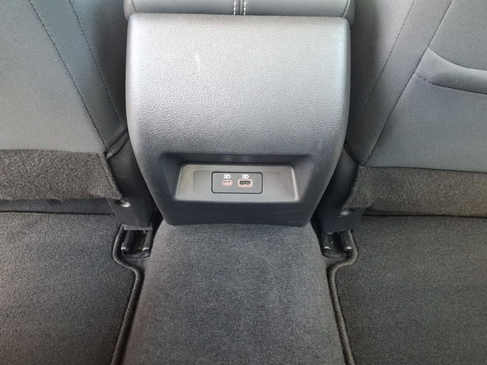 Used 2025 Nissan Altima 2.5 SV FWD image 15
