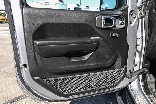 Used 2021 Jeep Gladiator Mojave w/ Trailer Tow Package AWD/4WD image 23