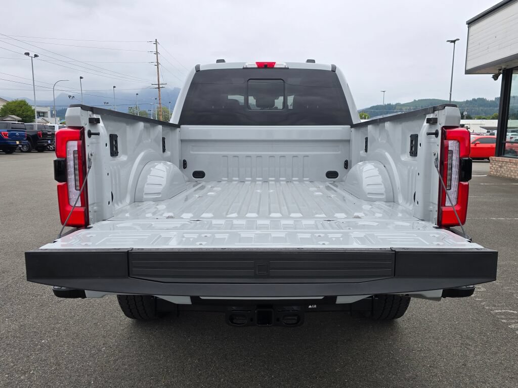 Certified 2026 Ford F350 Platinum AWD/4WD image 10
