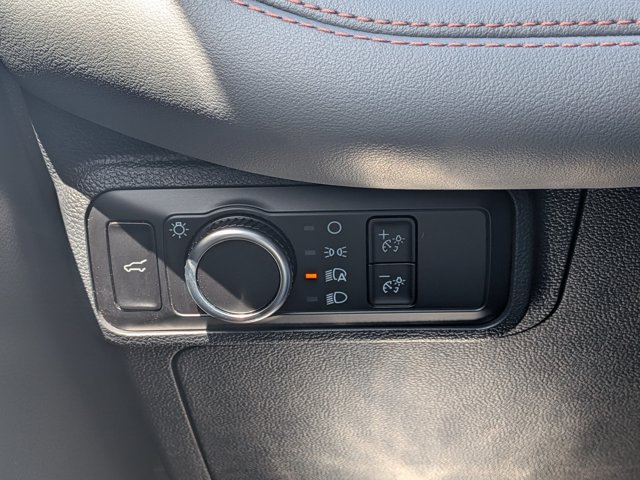 Certified 2025 Ford Explorer Active RWD image 18