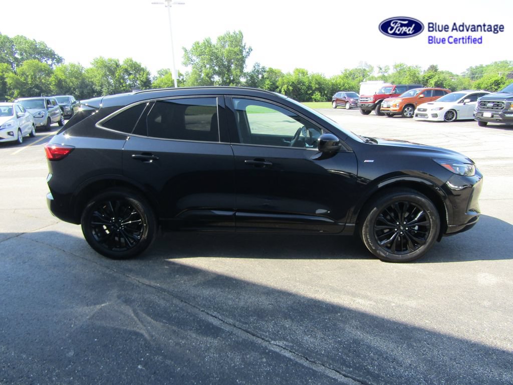 Certified 2024 Ford Escape ST-Line Elite w/ Premium Technology Package AWD/4WD image 8